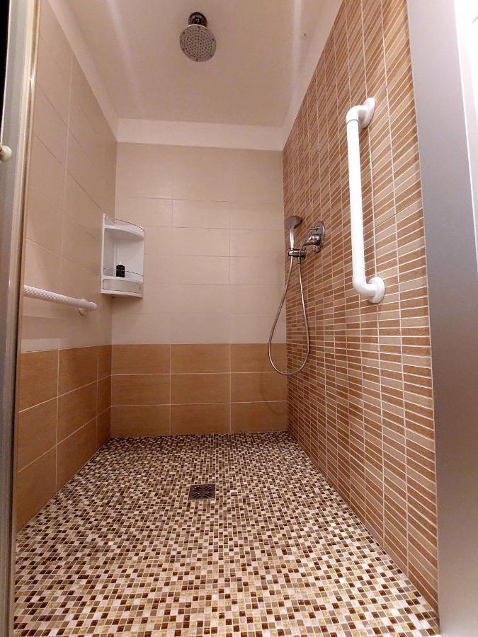 Large Double or Twin Room,1188521996:JPEG